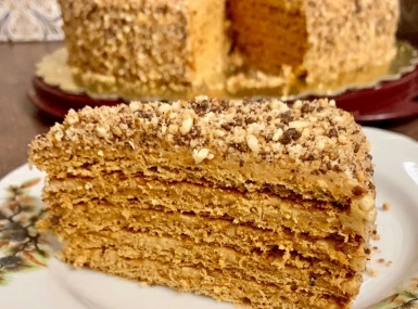 Бабина медена торта